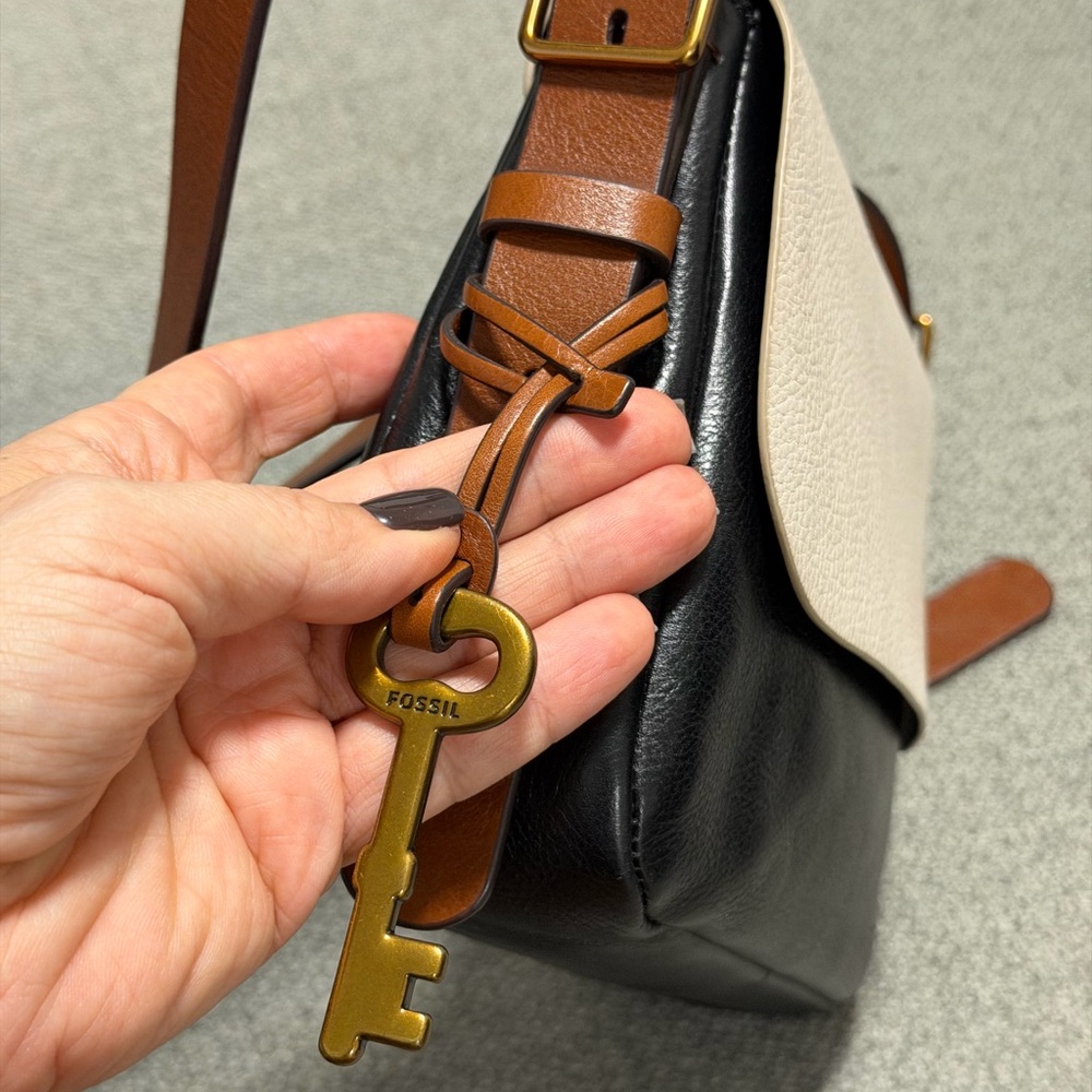 Fossil Black and Cream genuine leather Crossbody Bag - Picture 4 of 4